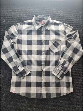 Akademiks Men's Large Black & White Buffalo Plaid Long Sleeve Button Down